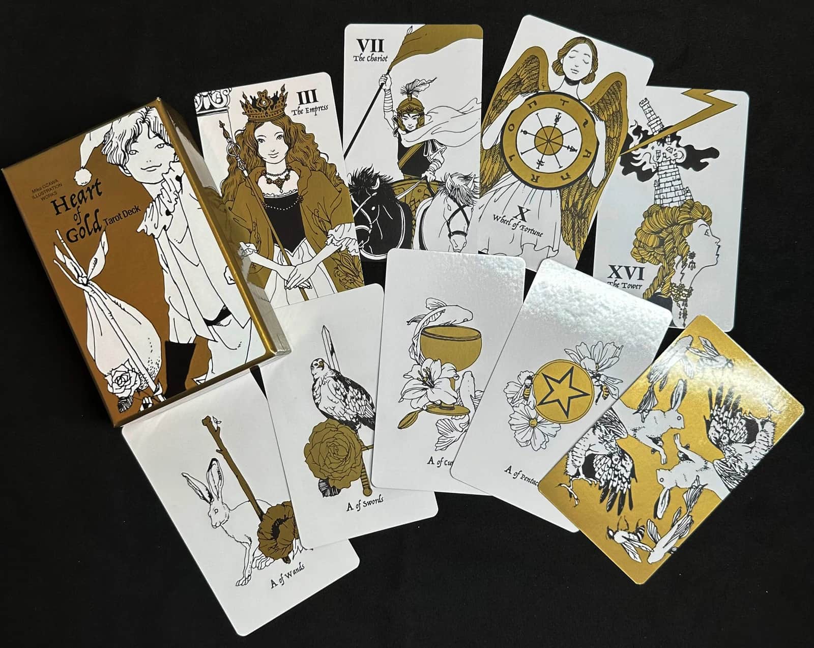 Heart of Gold Tarot 的多张牌面展示